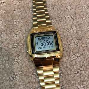 Gold Casio Men’s Watch Data Bank